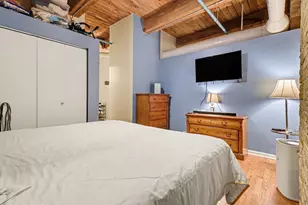 225 W Huron St, Chicago, IL 60654 - Photo 13