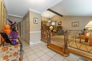 3N458 Patricia Ln, Elmhurst, IL 60126 - Photo 3