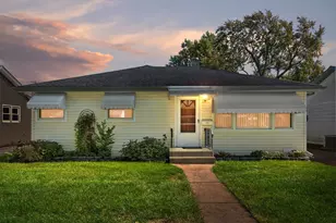 8729 S 51st Ave, Oak Lawn, IL 60453 - Photo 1