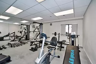 6340 Americana Dr, Willowbrook, IL 60527 - Photo 23
