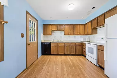 2514 S Maplewood Drive, Wonder Lake, IL 60097 - Photo 5