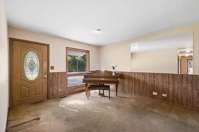2514 S Maplewood Drive, Wonder Lake, IL 60097 - Photo 3