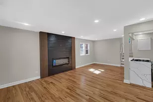 8740 S Eggleston Ave, Chicago, IL 60620 - Photo 9