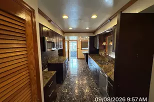 8741 S Luella Ave, Chicago, IL 60617 - Photo 9