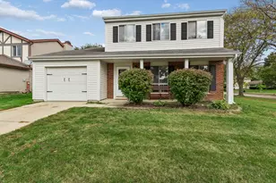 200 Aspen Dr, Bolingbrook, IL 60440 - Photo 1