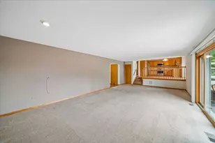 8424 Hollybrook Ln, Tinley Park, IL 60487 - Photo 15