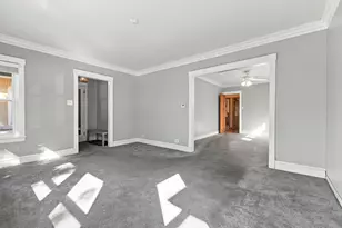 2839 N Luna Ave, Chicago, IL 60641 - Photo 3