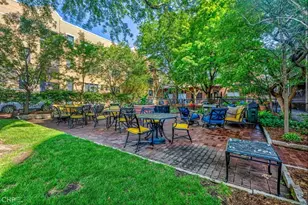 700 W Irving Park Rd, Chicago, IL 60613 - Photo 29