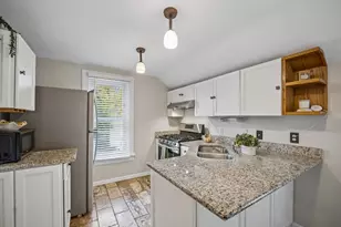 248 S Water St, Batavia, IL 60510 - Photo 7