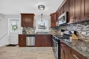 1043 Walter St, Lemont, IL 60439 - Photo 7