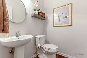 1871 Crenshaw Cir, Vernon Hills, IL 60061 - Photo 17