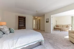 1871 Crenshaw Cir, Vernon Hills, IL 60061 - Photo 21