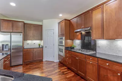 1871 Crenshaw Circle, Vernon Hills, IL 60061 - Photo 15