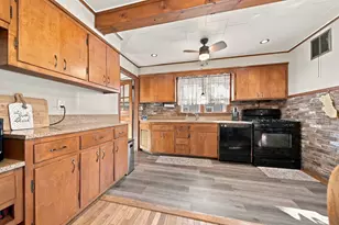 14341 Knox Ave, Midlothian, IL 60445 - Photo 7