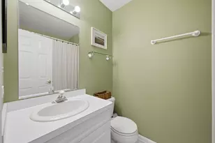 1916 W Belmont Ave, Chicago, IL 60657 - Photo 17