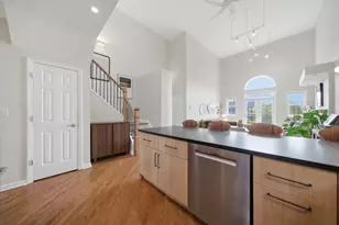 1916 W Belmont Ave, Chicago, IL 60657 - Photo 9