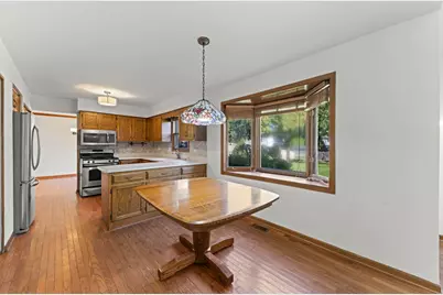 8421 Chelsea Lane, Woodridge, IL 60517 - Photo 9