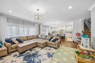 569 S Stratford Ave, Elmhurst, IL 60126 - Photo 19
