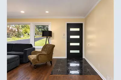 411 E Main Street, Cary, IL 60013 - Photo 5