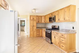 411 E Main St, Cary, IL 60013 - Photo 7