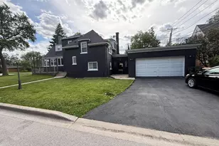 6800 N Knox Ave, Lincolnwood, IL 60712 - Photo 1