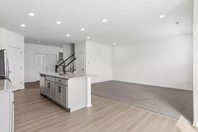 8489 Liberty Lane #8489, Woodridge, IL 60517 - Photo 5