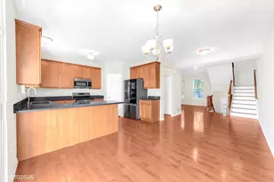 1717 Maple Ave, Hanover Park, IL 60133 - Photo 7