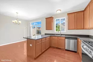 1717 Maple Ave, Hanover Park, IL 60133 - Photo 5