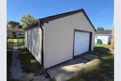 254 S Fulton Avenue, Bradley, IL 60915 - Photo 11