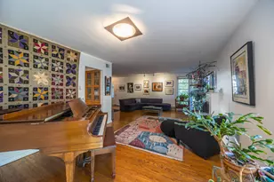 9423 Lincolnwood Dr, Evanston, IL 60203 - Photo 7