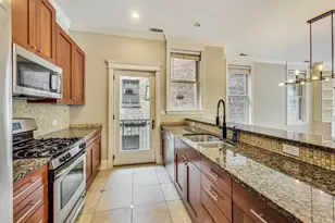 4721 N Malden St, Chicago, IL 60640 - Photo 9