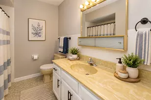 235 N Mill Rd, Addison, IL 60101 - Photo 9