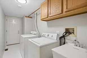 11458 Ashley Woods Dr, Westchester, IL 60154 - Photo 13