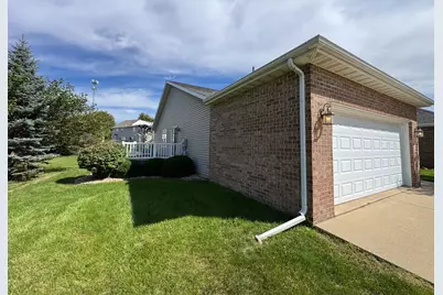 1823 Kingsbury Road, Washington, IL 61571 - Photo 15