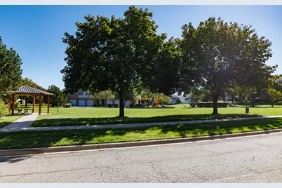 1905 Concord Drive, McHenry, IL 60050 - Photo 31