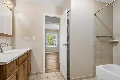 517 Sherwood Drive, Streamwood, IL 60107 - Photo 11