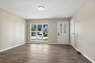 517 Sherwood Dr, Streamwood, IL 60107 - Photo 3