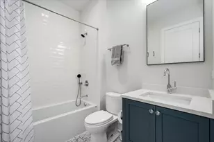 2745 N Greenview Ave, Chicago, IL 60614 - Photo 17