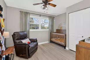 2911 N Dunton Ave, Arlington Heights, IL 60004 - Photo 13
