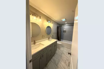 [Address not provided], Palos Hills, IL 60465 - Photo 17