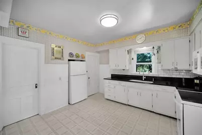 207 Sophia Street, West Chicago, IL 60185 - Photo 15