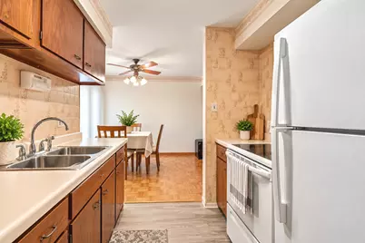 17W678 Kirkland Lane, Villa Park, IL 60181 - Photo 11