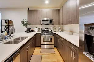 693 N Peoria St, Chicago, IL 60642 - Photo 7