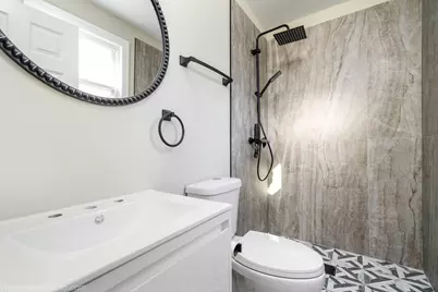 8933 S Oakwood Drive, Hickory Hills, IL 60457 - Photo 15