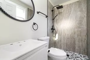 8933 S Oakwood Dr, Hickory Hills, IL 60457 - Photo 15