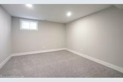 8933 S Oakwood Drive, Hickory Hills, IL 60457 - Photo 23