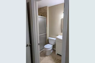 103 Marble Hill Court #B2, Schaumburg, IL 60193 - Photo 11