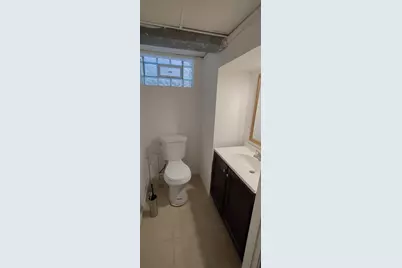 8940 S Bennett Avenue, Chicago, IL 60617 - Photo 5