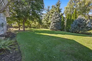 2001 Red Barn Rd, Woodstock, IL 60098 - Photo 37