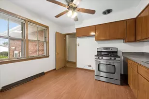 10300 Milford, Westchester, IL 60154 - Photo 9